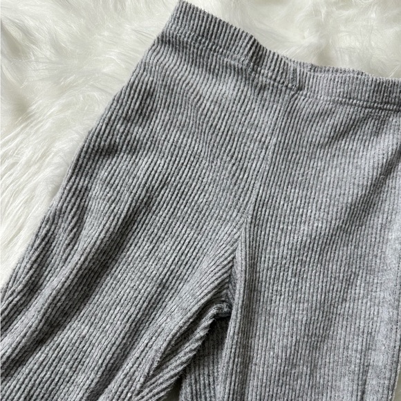 SHEIN light grey ribbed leggings - Picture 3 of 3